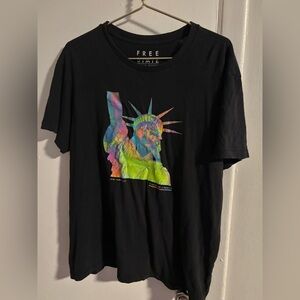Black shirt with an stylish & colorful version of the Statue Of Liberty
(153)